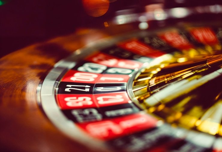 data 4d app showing football markets, live-dealer tables, and slot games on mobile screen